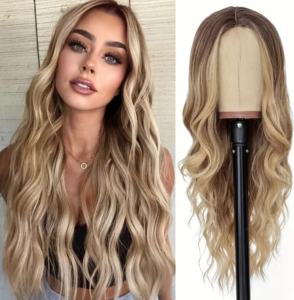 Blonde wavy wig